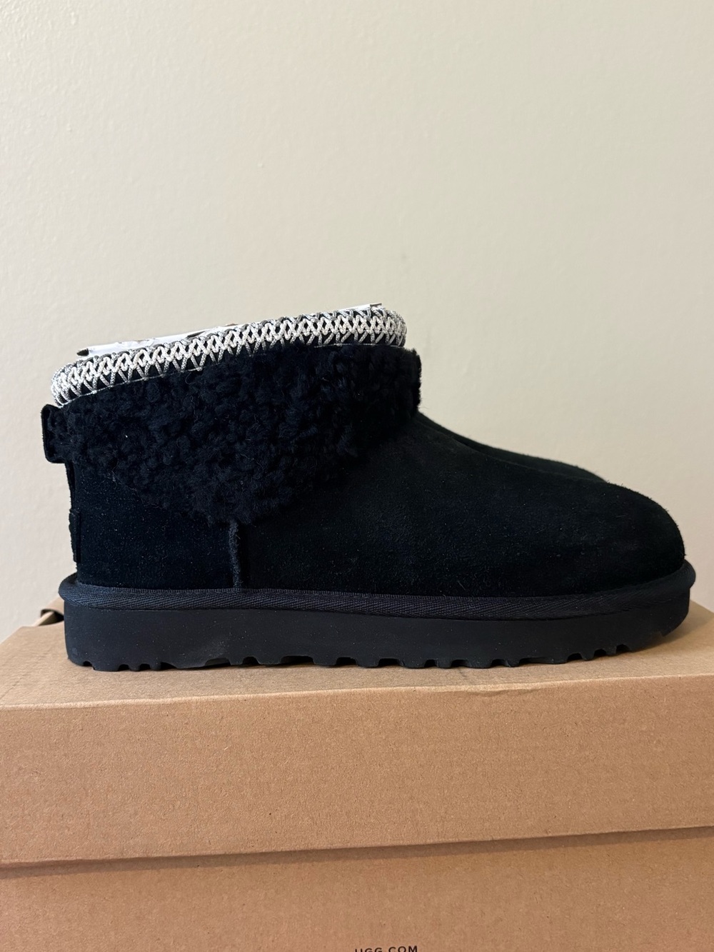 UGG Classic Ultra Mini Maxi Curly Boots